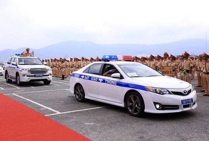 Gần 1.000 cảnh sát giao thông ra quân bảo vệ APEC