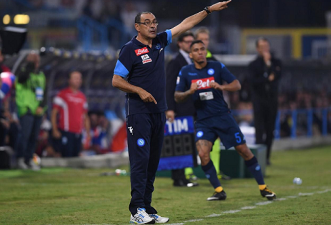 Sarri giúp Napoli thăng hoa ở Serie A. Ảnh: Reuters.