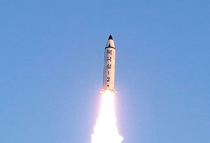 Tên lửa đạn đạo Triều Tiên trong một lần phóng thử. Ảnh: SCMP.