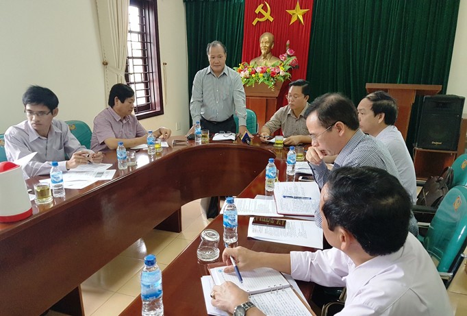 Thứ trưởng Hoàng Văn Thắng làm việc với lãnh đạo tỉnh Quảng Nam về công tác phòng chống thiên tai.