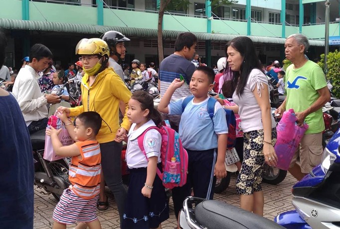 Học sinh toàn tỉnh Khánh Hòa được nghỉ học chiều nay (3/11) để tránh bão. Ảnh minh họa.