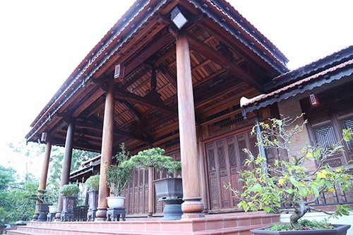 Căn nhà của Chi cục trưởng kiểm lâm Quảng Trị làm từ 84m3 gỗ. Ảnh: Hoàng Táo.