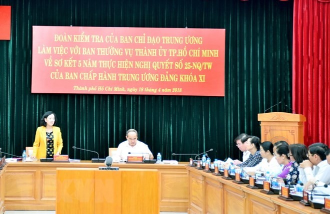 Bà Trương Thị Mai, Ủy viên Bộ Chính trị, Bí thư Trung ương Đảng, Trưởng Ban Dân vận Trung ương phát biểu tại buổi làm việc. Ảnh: Thu Hoài/TTXVN.