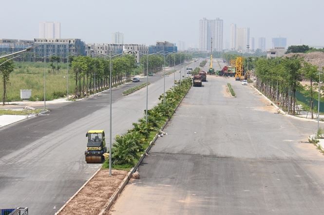 Sau hơn 7 năm thi công, 2,5 km đường dạo quanh khu tưởng niệm Chu Văn An - nối đường Vành đai 3 với khu Xa La (Hà Ðông) được thực hiện theo hình thức BT vẫn chưa xong.