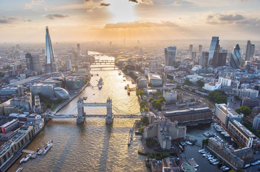 Theo các nhà khảo sát và định giá của Anh, thị trường nhà ở của London dự kiến sẽ có một đợt giảm giá kéo dài vào năm tới