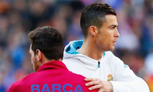 Khán giả không còn thường xuyên thấy Messi và Ronaldo so tài trực tiếp trên sân. Ảnh: Reuters.