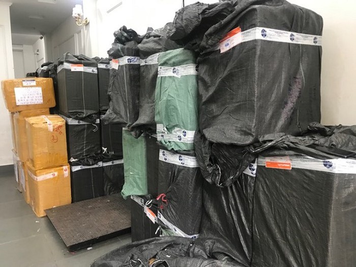 Số hàng 120.000 khẩu trang bị tạm giữ ở Hà Nội do nghi xuất lậu qua biên giới