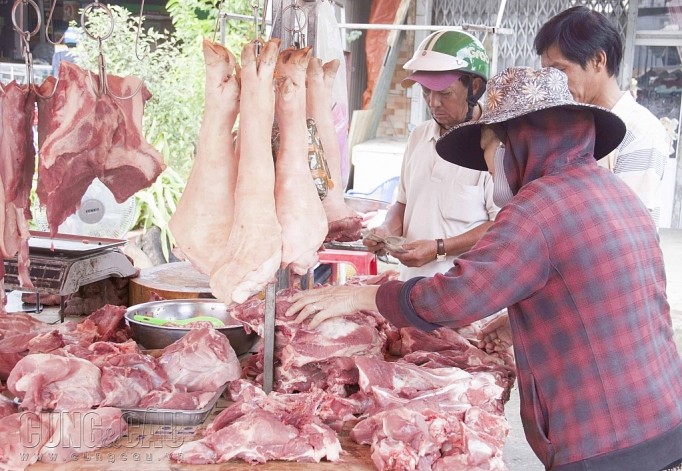 Bộ Công Thương kiến nghị Thủ tướng giao Bộ NN&PTNT báo cáo về nhập khẩu thịt lợn và việc giá thịt lợn trên thị trường