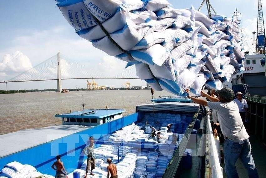  Bộ Công Thương cho hay, đã có báo cáo gửi Thủ tướng về tổng thể các vấn đề liên quan đến những “lùm xùm” xung quanh xuất khẩu gạo