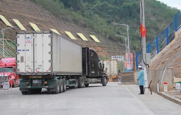 Theo Bộ Công Thương, Trung Quốc dừng hoạt động xuất nhập khẩu hàng hoá qua cửa khẩu phụ Cốc Nam với lý do chống dịch COVID-19