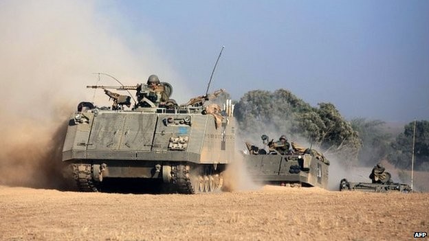 Xe tăng Israel tiến vào dải Gaza