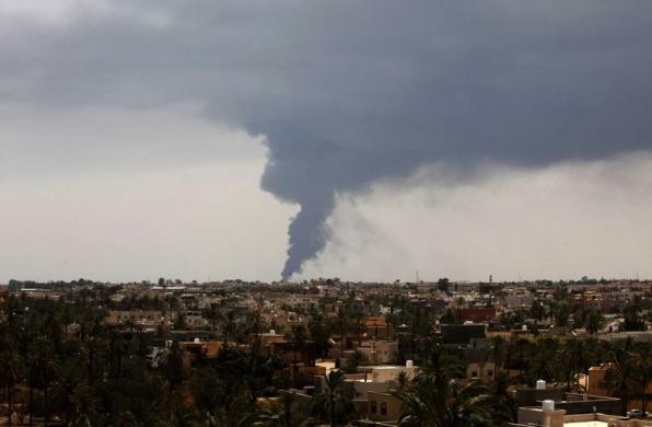 Benghazi chìm trong khói lửa