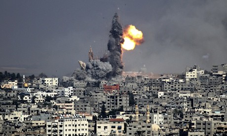 Khói bốc lên tại dải Gaza
