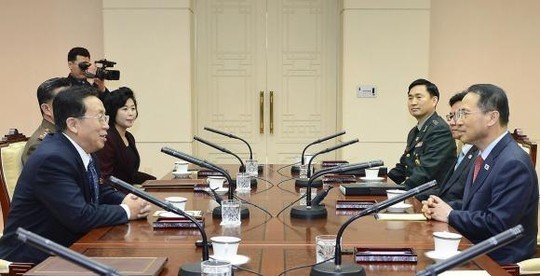 Quan chức hai miền Triều Tiên đàm phán hồi tháng 2.