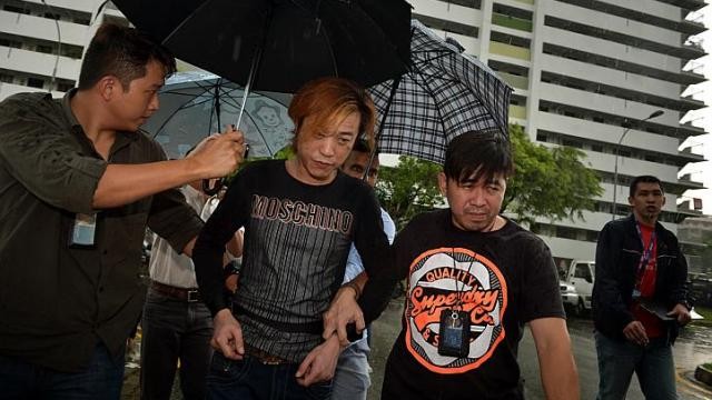 Cảnh sát Singapore áp giải nghi phạm giết phụ nữ Việt 