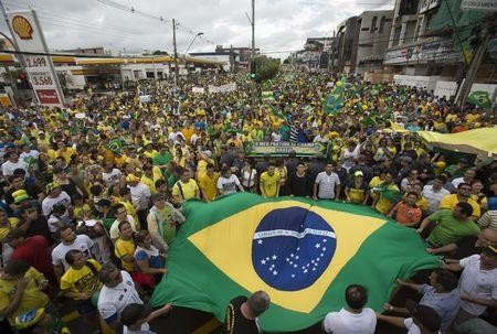 Hàng nghìn người Brazil biểu tình phản đối tổng thống 