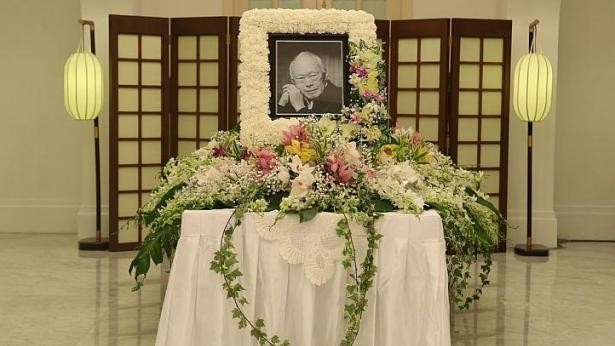 Linh cữu ông Lý Quang Diệu được đưa về đến dinh Istana. Ảnh Straits Times