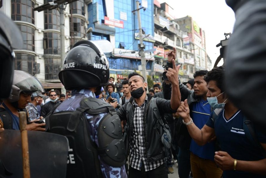 Người dân Nepal đụng độ cảnh sát ở thủ đô Kathmandu