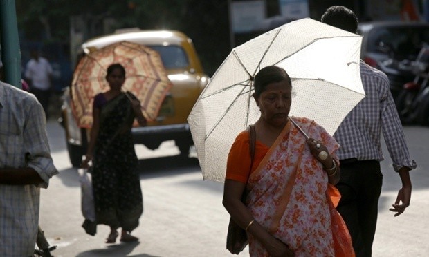 Người dân Ấn Độ đang chịu đợt nóng khủng khiếp nhất trong hơn 2 thập kỷ qua.