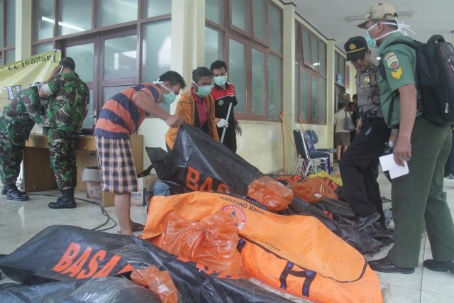 62 thi thể vụ rơi máy bay Indonesia đã được nhạn dạng