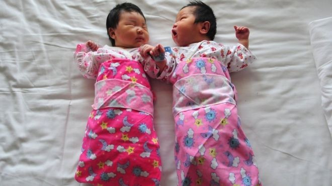 Từ nay các cặp vợ chồng Trung Quốc sẽ được sinh 2 con