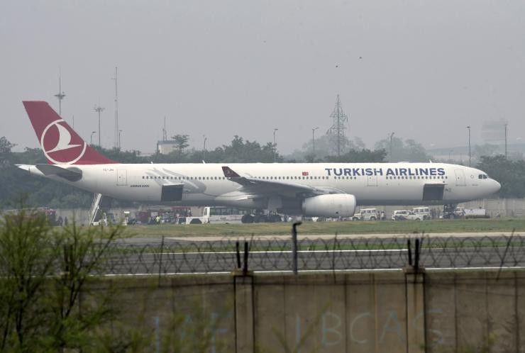 Máy bay Thổ Nhĩ Kỳ hạ cánh khẩn cấp vì đe dọa đánh bom