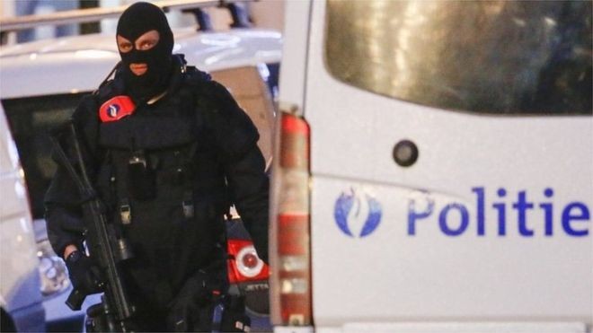Cảnh sát Bỉ trong 1 chiến dịch chống khủng bố.