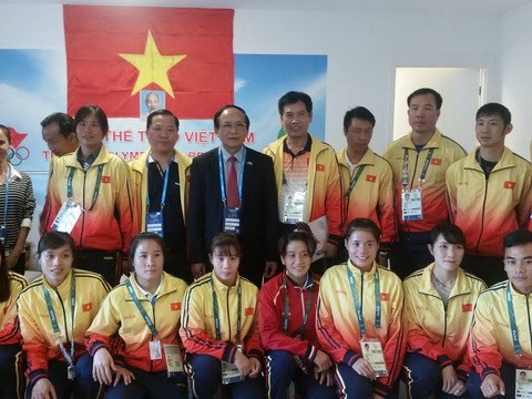 Đại sứ Việt Nam tại Brazil thăm đoàn TTVN dự Olympic Rio