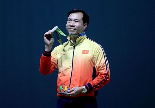 Với 1 HCV và 1 HCB Olympic, xạ thủ Hoàng Xuân Vinh "bội thu" tiền thưởng