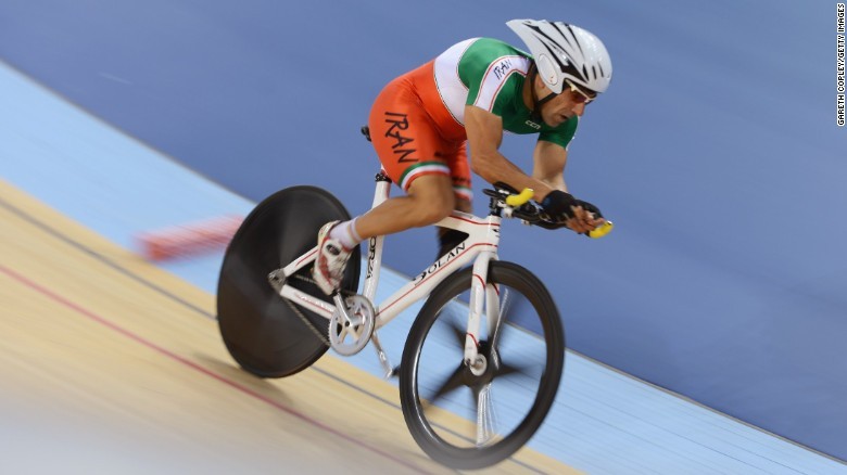 VĐV đua xe đạp người Iran Bahman Golbarnezhad