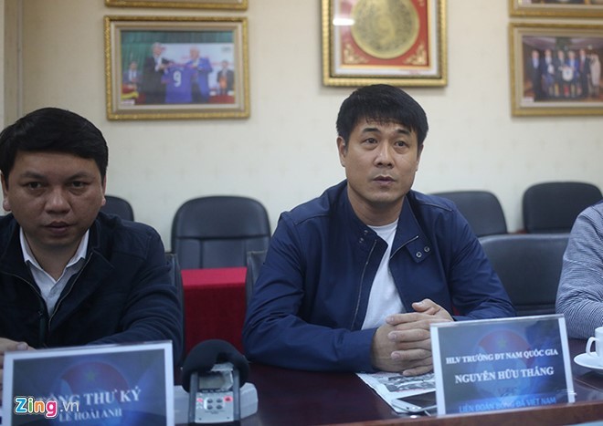 HLV Hữu Thắng sẽ tiếp tục nắm đội tuyển Việt Nam tới năm 2017.