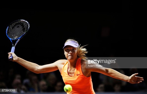 Sharapova dừng bước ở bán kết Stuttgart Open