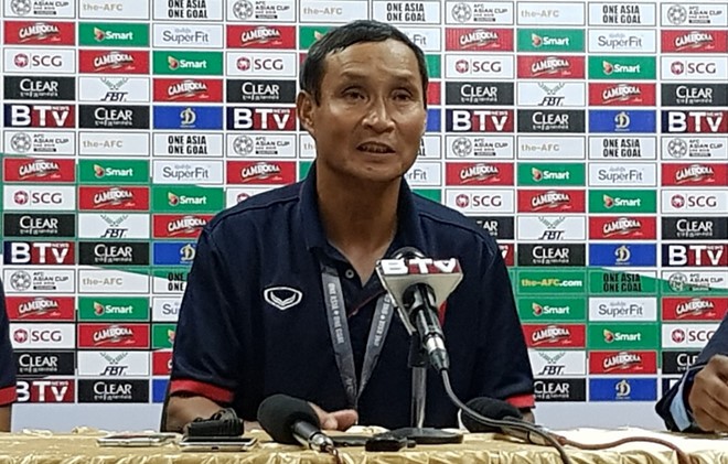 HLV Mai Đức Chung giúp Việt Nam kiếm đủ 3 điểm trước Campuchia.