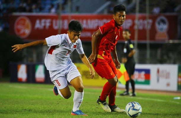 U18 Việt Nam thua ngược Myanmar vì sai lầm của thủ môn. Ảnh: Zing