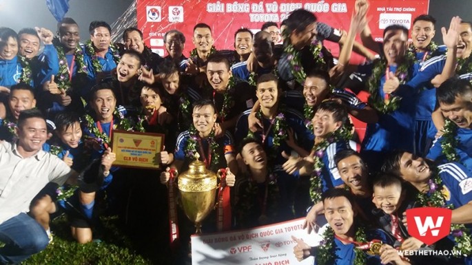 Quảng Nam không đủ điều kiện dự AFC Champions League nhưng vừa vô địch V-League một cách thần kỳ.