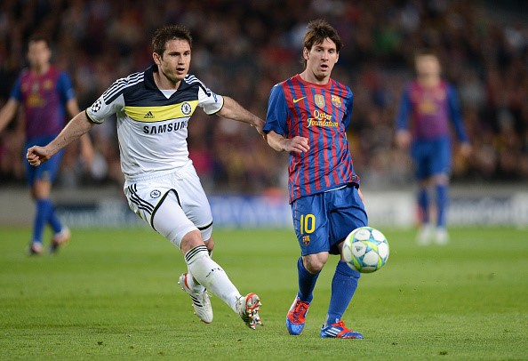 Chelsea sẽ phải dè chừng Lionel Messi khi gặp lại Barca ở vòng 1/8 Champions League.