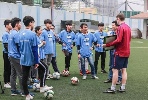 Các học viên tham gia khoá đào tạo "Nhà lãnh đạo trẻ" của Manchester City.