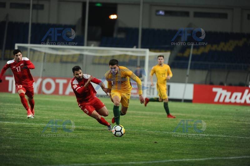 U23 Úc (vàng) đang dẫn đầu bảng D sau trận thắng 3-1 U23 Syria.