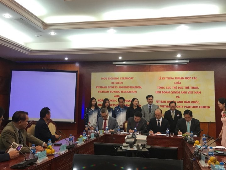 Lễ ký thoả thuận hợp tác giữa môn quyền anh Việt Nam và đối tác Hàn Quốc chiều 27/4.
