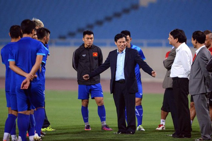 Bộ trưởng Nguyễn Ngọc Thiện được chờ đợi mang bản lĩnh của một Tư lệnh ngành, có thể ổn định được tình hình bóng đá đang rối ren.
