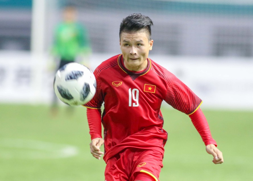 Tiền đạo Quang Hải xuất thân từ đào tạo trẻ Hà Nội trước khi khoác áo CLB Hà Nội.