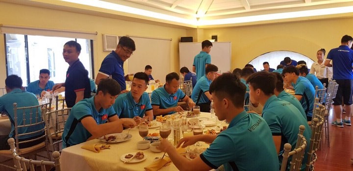 Đội tuyển Việt Nam được ăn ngon, ngủ êm để yên tâm tập trung cho trận đấu với Philippines.