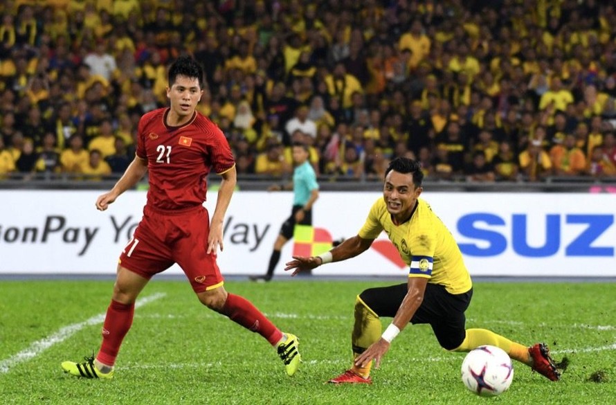 Tuyển Việt Nam vuột chiến thắng trước Malaysia ở trận chung kết lượt đi AFF Cup 2018.
