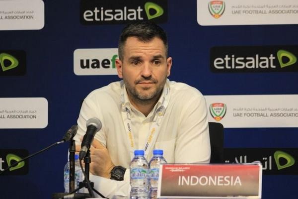 HLV Simon McMenemy tự tin Indonesia sẽ chơi tốt trước đội tuyển Việt Nam.