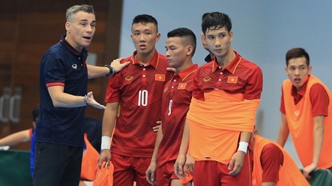 HLV Miguel Rodrigo chia tay đội tuyển futsal Việt Nam sau 2 năm dẫn dắt. 