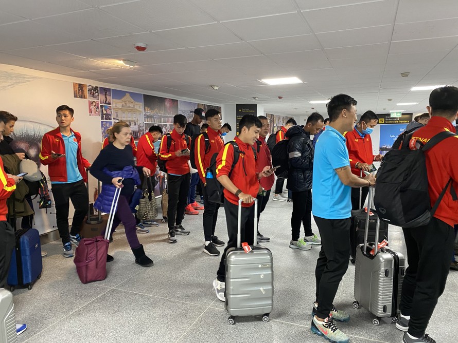 Đội tuyển futsal Việt Nam đã có mặt tại Tây Ban Nha, tập huấn chuẩn bị cho VCK châu Á 2020.