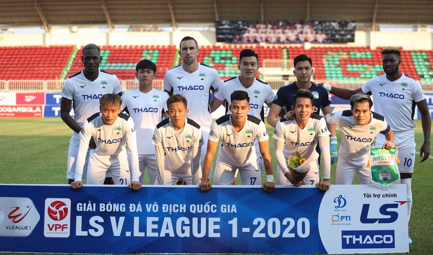 Các vòng đầu tiên của V-League 2020 thi đấu trên sân không khán giả vì Covid-19.