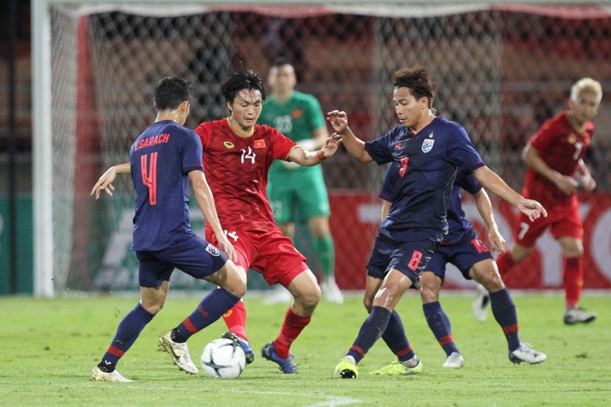 Thành công của đội tuyển Việt Nam đang đẩy giá bản quyền truyền hình các giải bóng đá lên cao.
