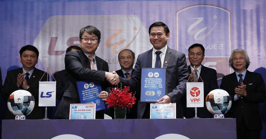 VPF cho biết sẽ đàm phán với nhà tài trợ để đảm bảo tài chính cho V-League 2020.