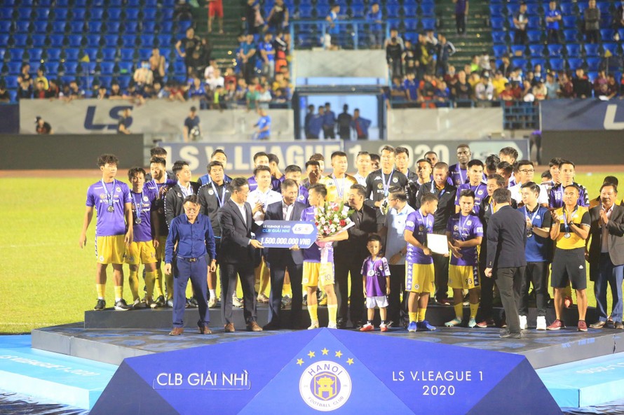 CLB Hà Nội chỉ về nhì ở LS V-League 2020.